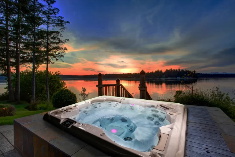 Manovex|The Ultimate Guide to Choosing a Hot Tub with Loungers